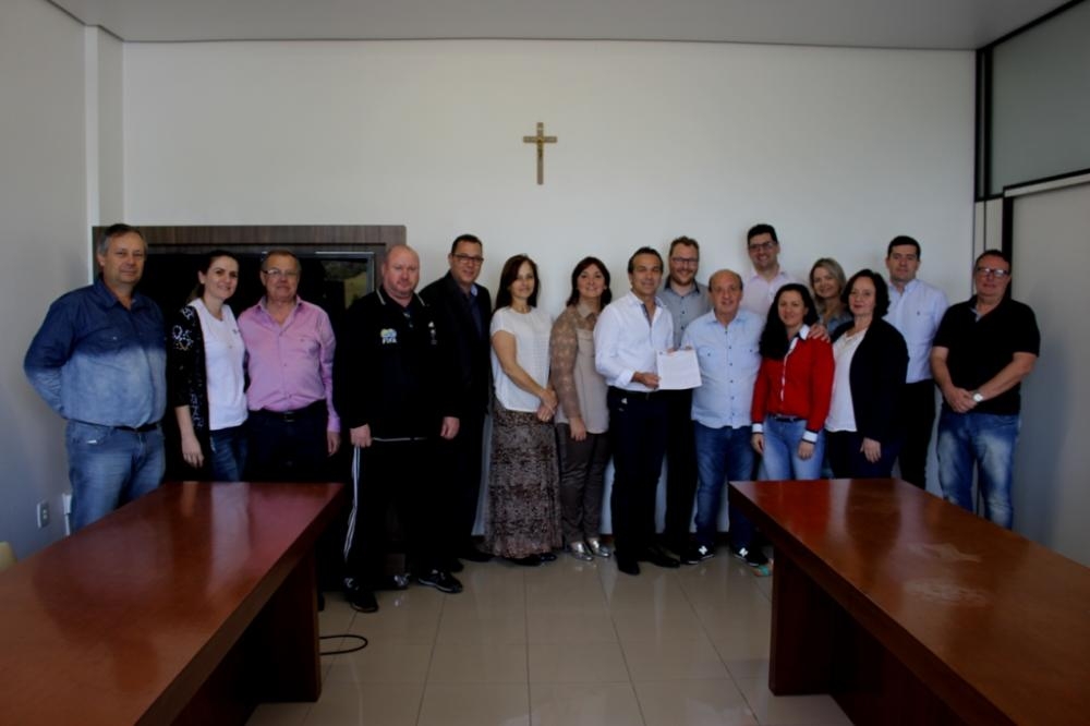 Município de Ituporanga renova convênio com Apae