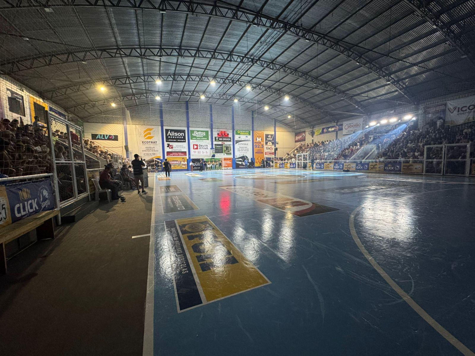 Abertura da 25ª Copa Cebolão de Futsal reúne grande público em Ituporanga