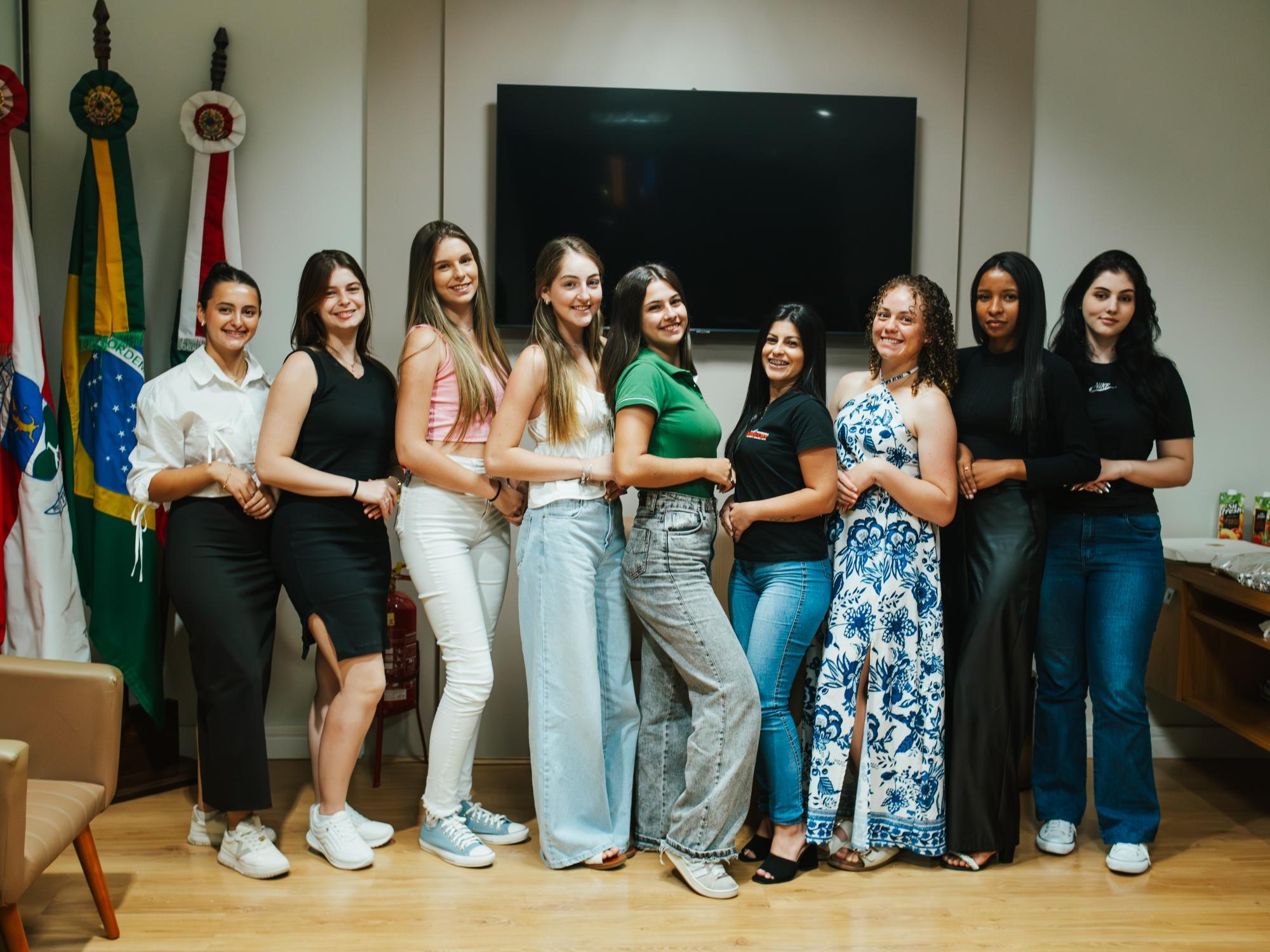 Concurso da Realeza da 29ª Festa Nacional da Cebola reúne candidatas em Ituporanga