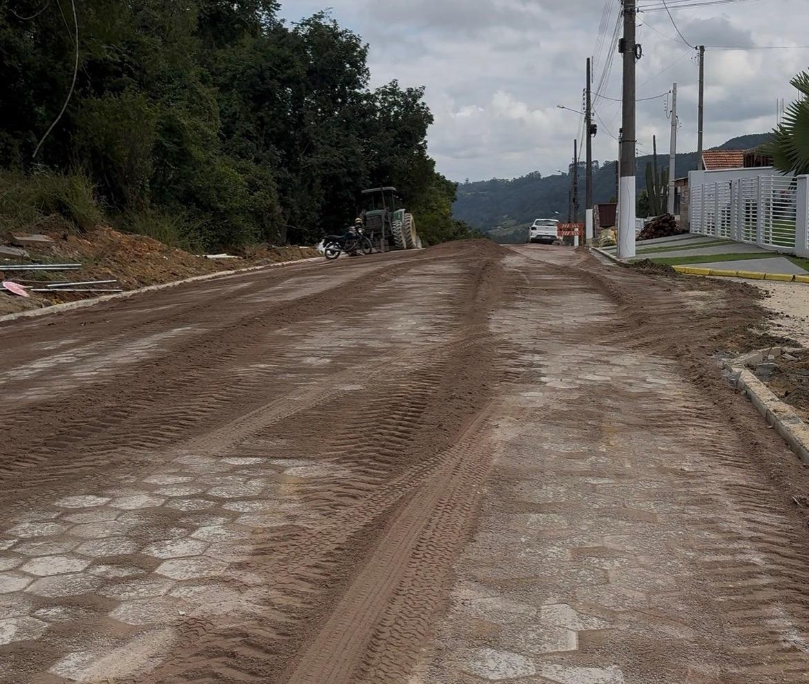 Prefeitura de Ituporanga avança com obras de pavimentação e conclui rua no bairro Boa Vista