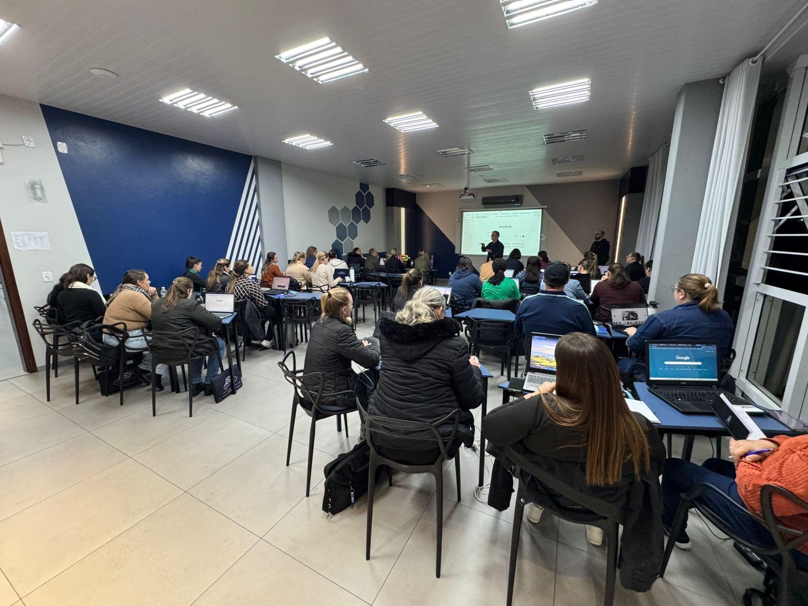 Educação investe na capacitação de professores com formação em Inteligência Artificial