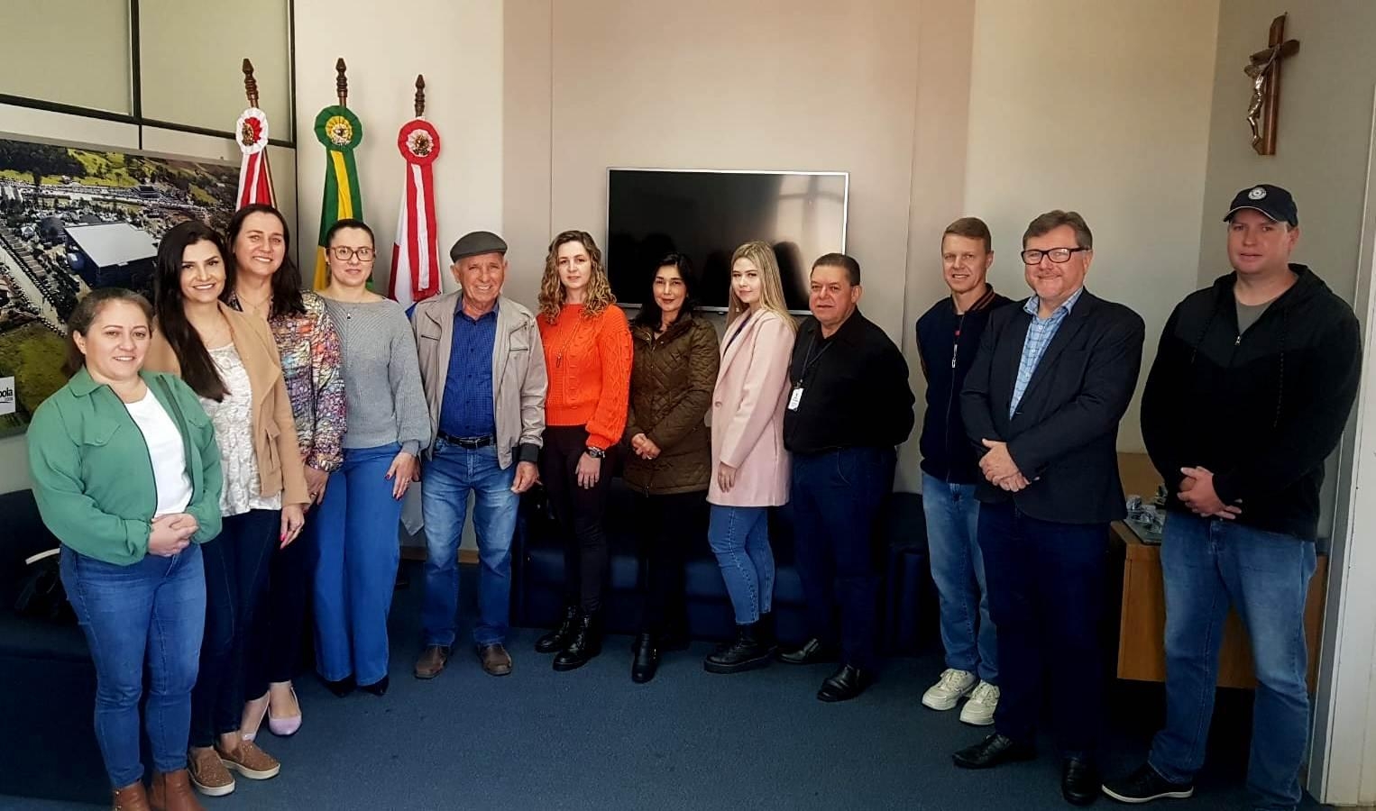 Primeiros aprovados em concurso público tomam posse em Ituporanga